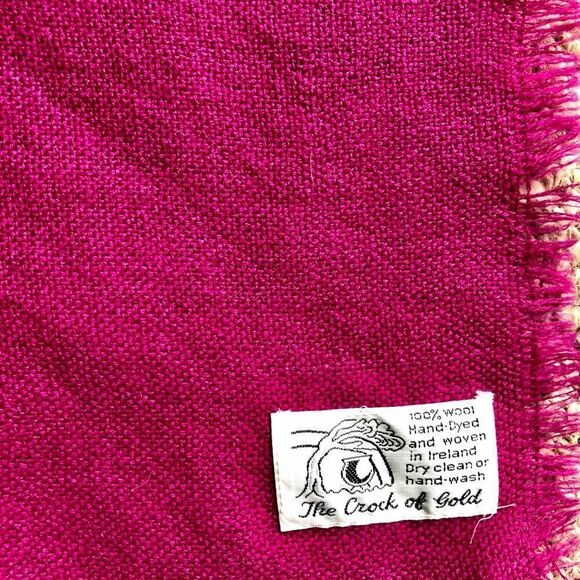 Beautiful hand woven wool scarf - Picture 2 of 2